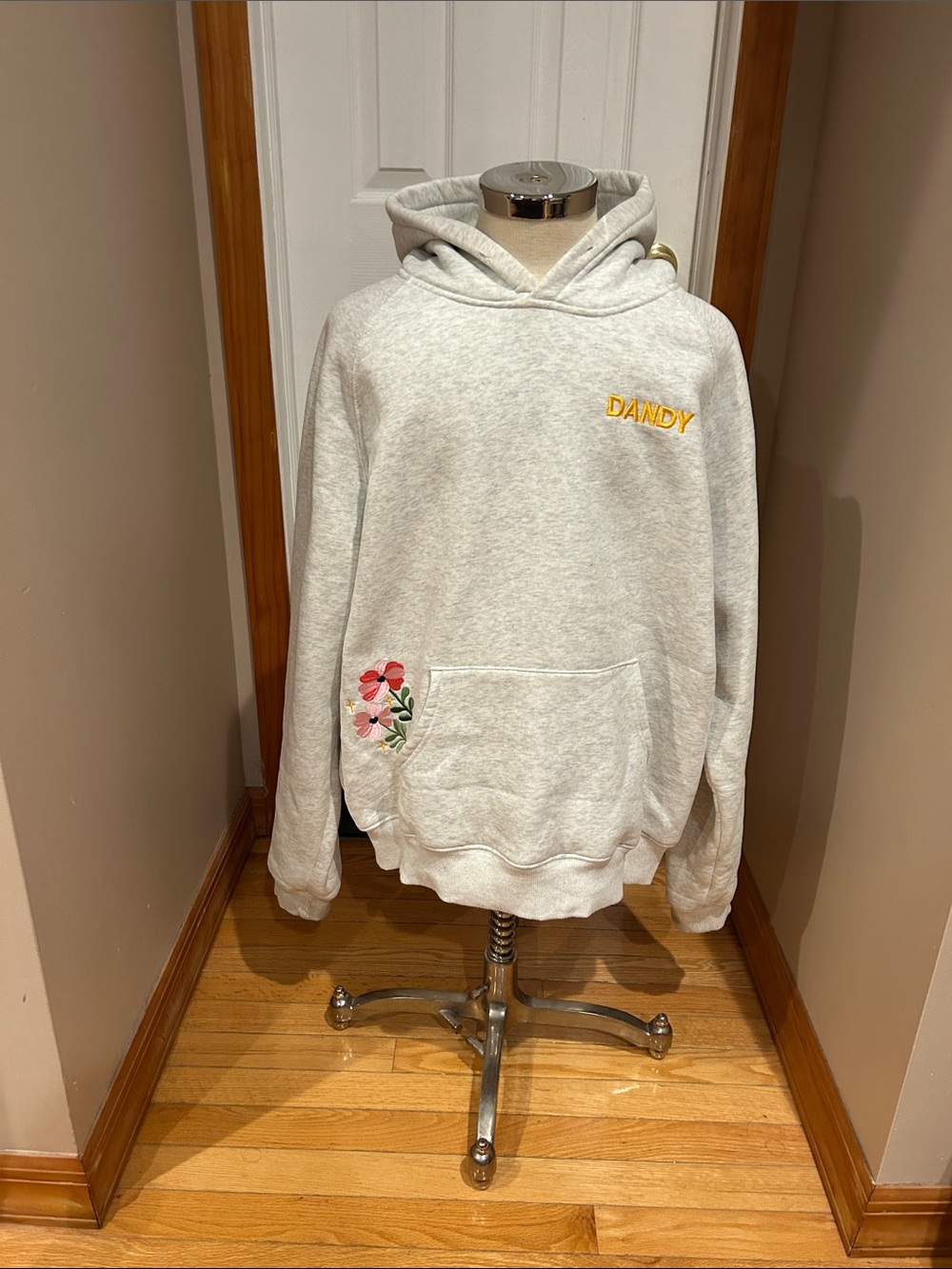 Dandy Worldwide Cream Hoodie Sweatshirt with Floral Accent